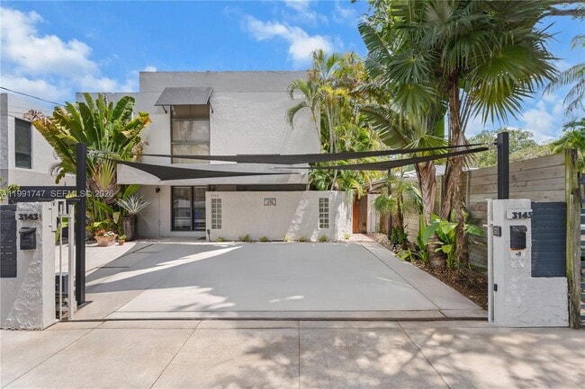 Building Photo - 3145 Virginia St