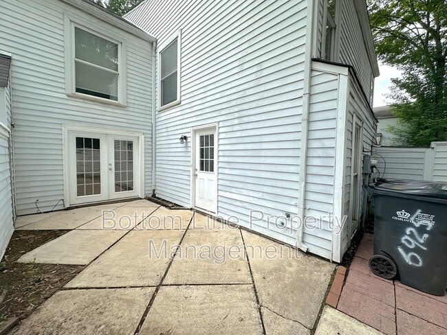 Photo - 6925 Stonington Ln Townhome