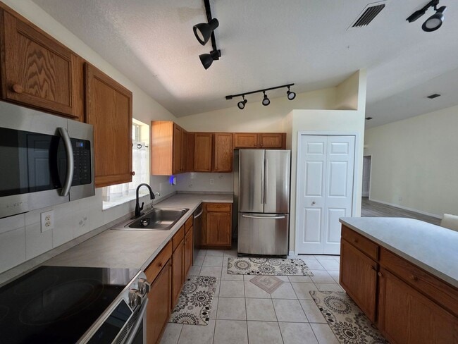 Photo - Pool Home in Vero Lake Estates 3/3 with Bonus Room