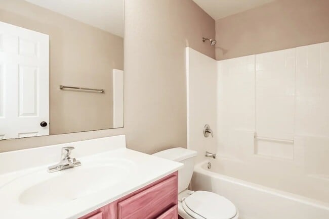 Photo - 1627 W Minton St