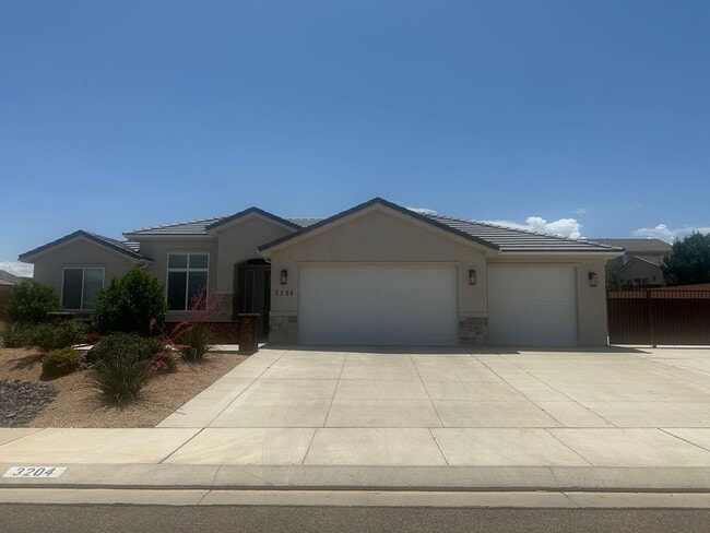 Custom 3 bed plus Office Single Story. Cri... - Custom 3 bed plus Office Single Story. Cri... House