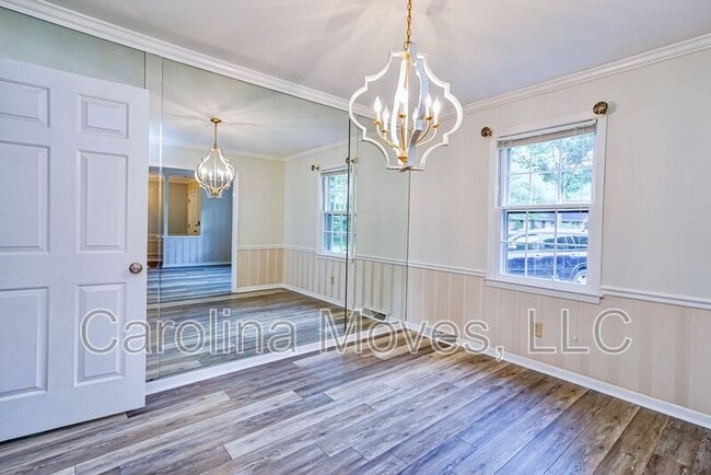 Photo - 403 Rosebud Ct