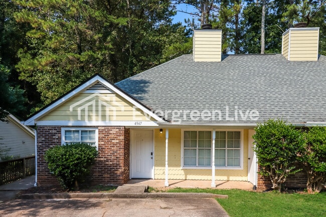 Photo - 4947 Farmstead Ct NE