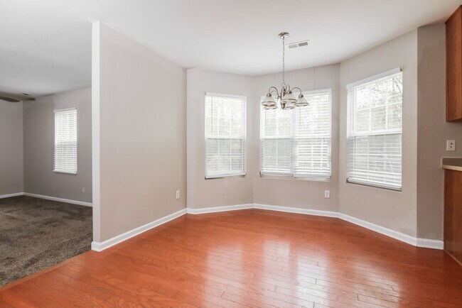 Photo - 762 Sycamore Springs Dr