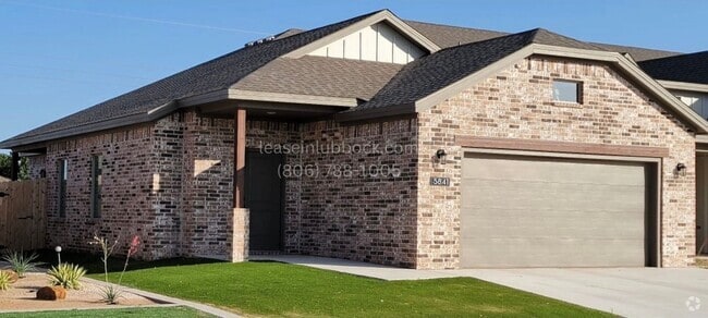 Building Photo - New Built Townhome in Escondido