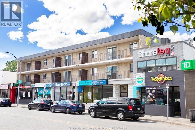 Photo - 2136 Wyandotte St W Unit 21
