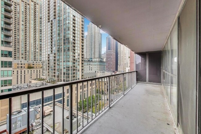 Photo - 10 E Ontario St Unit 1110