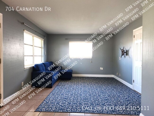 Photo - 704 Carnation Dr