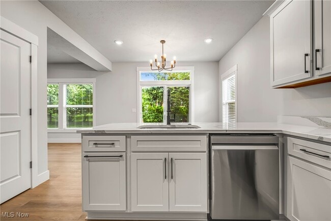 Photo - 300 N Bissell Rd