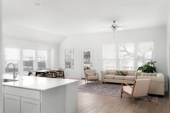 Photo - 4264 Hill House Ln