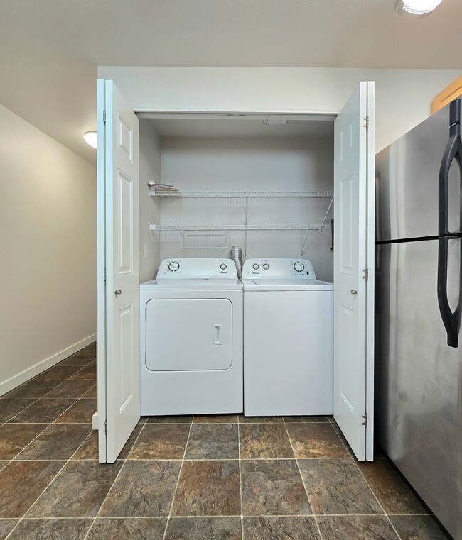 Photo - 2 Bedroom Condo Available in Kenmore - $50...