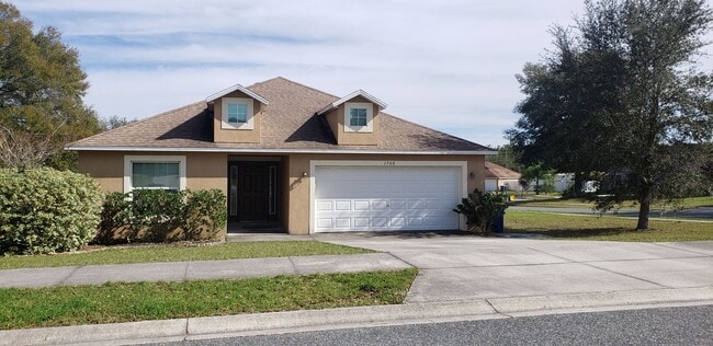 Building Photo - 3/2 ~ Lake View Estates ~ Corner Lot!