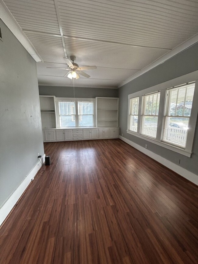 Photo - This One is a Stunner!  5br/3ba A MUST-SEE! - $1600/Mo!  Now Offering Short-Term Leasing!