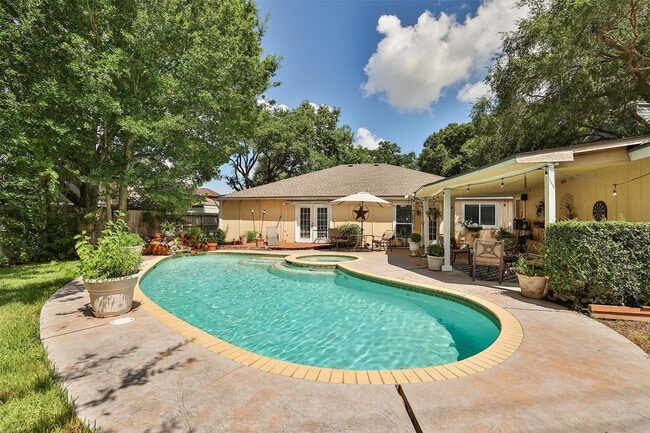 Photo - 8102 Tall Firs Ln