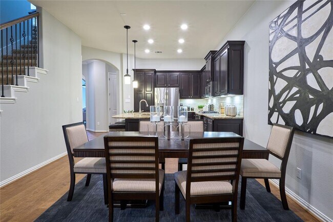 Photo - 105 Beneteau Dr