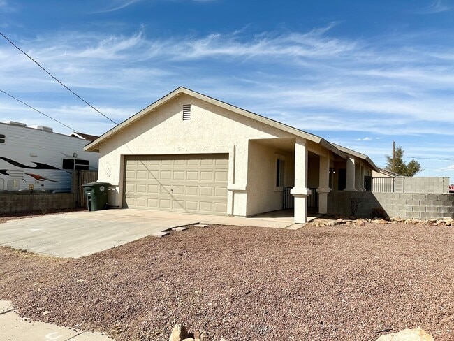 Photo - 2647 Simms Ave