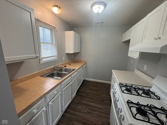 Photo - 525 N Belmont Ave