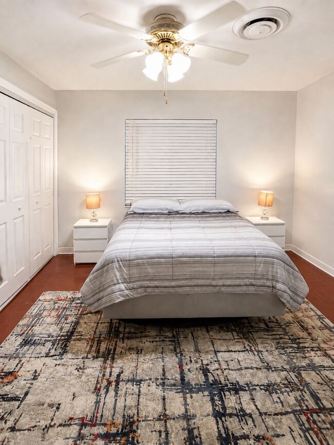 Photo - 4950-4913 13th Ave N Unit 4950 13 Av N,  F, St Petersburg FL 33710