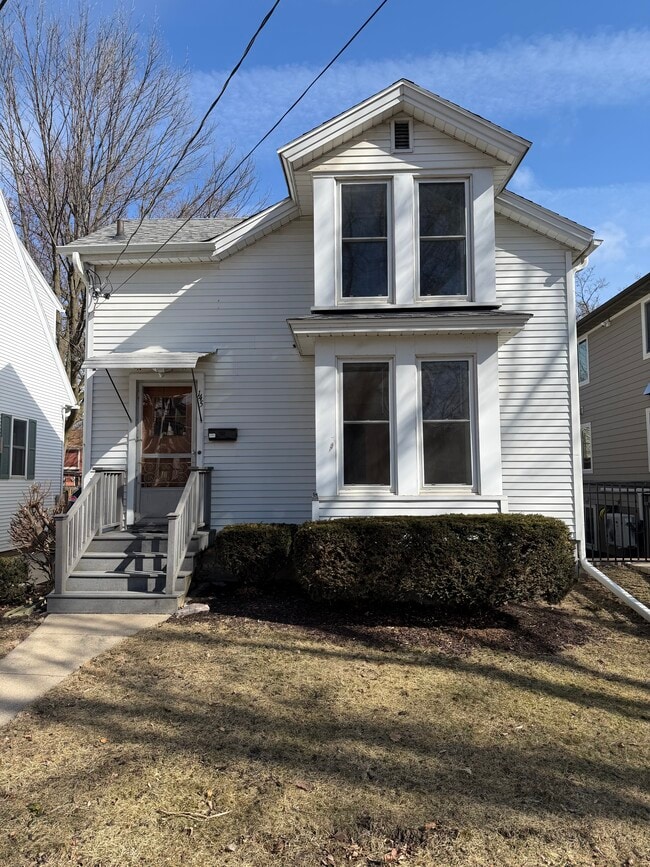 Building Photo - 145 N Franklin St