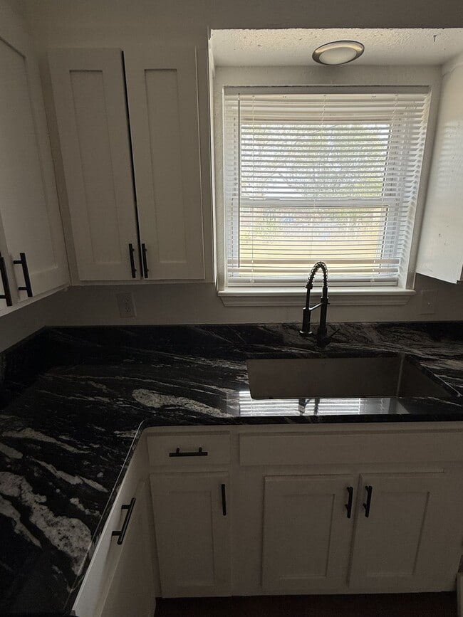 Photo - 108 Glenhaven Dr