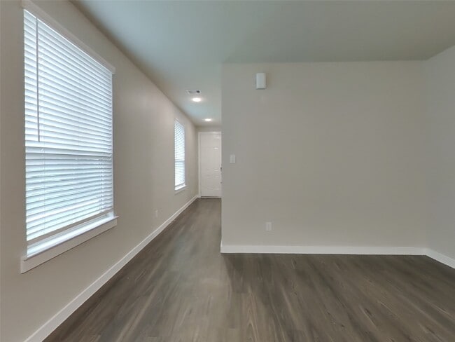 Photo - 5163 Klein Orchard Dr