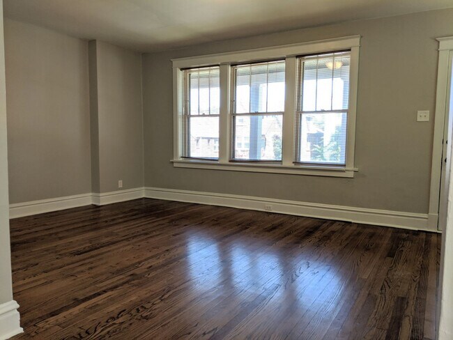 4139 Pennsylvania Ave Unit 1FL