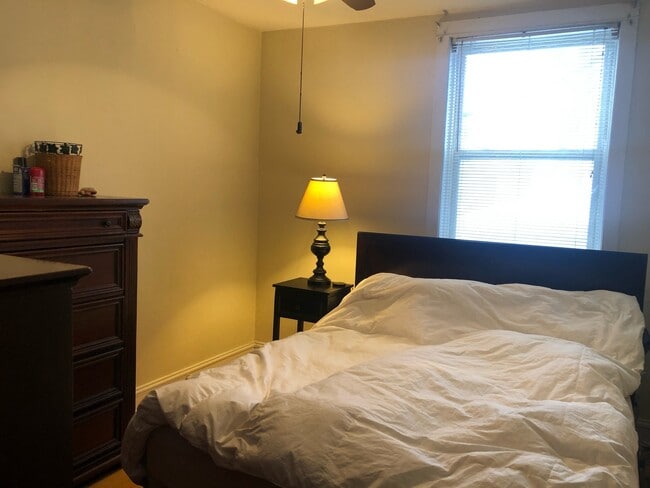 Photo - 1415 W Cornelia Ave Unit 1