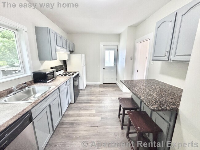 Photo - 123 Winthrop St