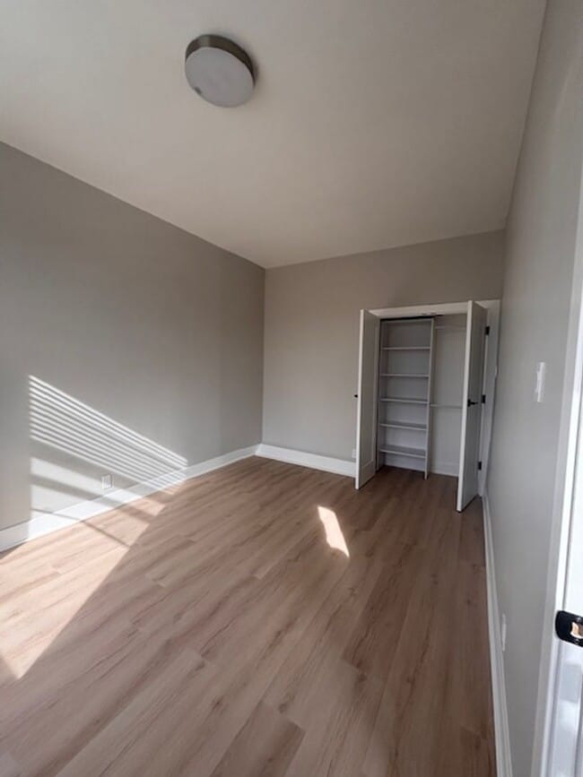 Photo - Beautifully remodeled modern 3 bedroom 2 bath unit Unit 3640 - #2