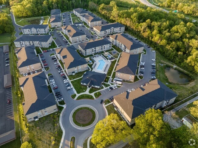 Building Photo - Lakeside Gardens Rental