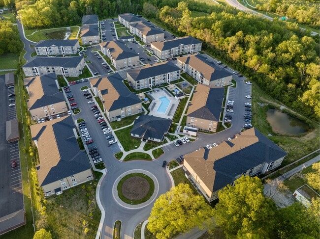 Building Photo - Lakeside Gardens Rental
