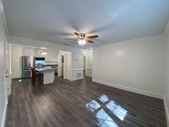 Photo - 205 Park Ridge Dr