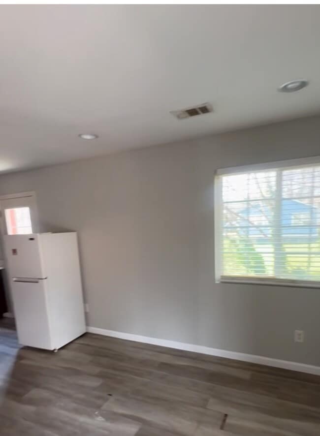 Photo - 457 Formwalt St SW Unit B-1