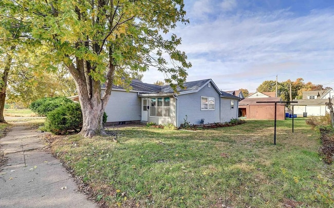 Photo - Charming 2-Bedroom Rental in Clinton IA