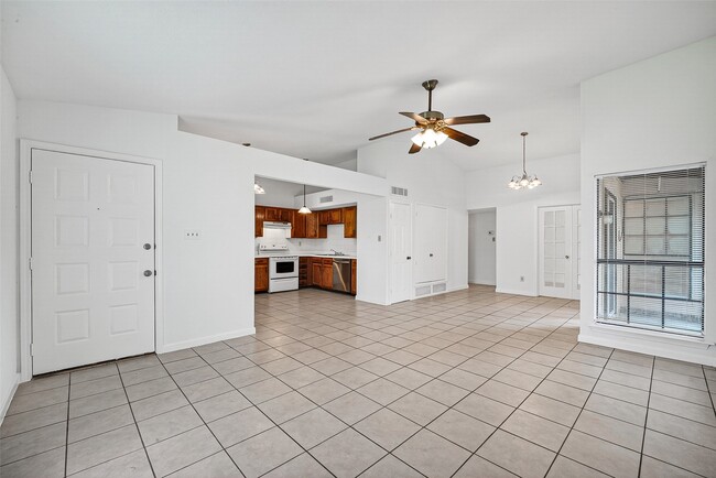 Photo - 14219 Dartwood Dr