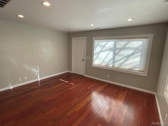 Photo - 1240 Wagner Ave