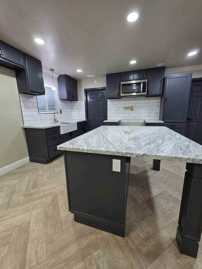 Photo - Fully Upgraded 2 Bed 1 Bath