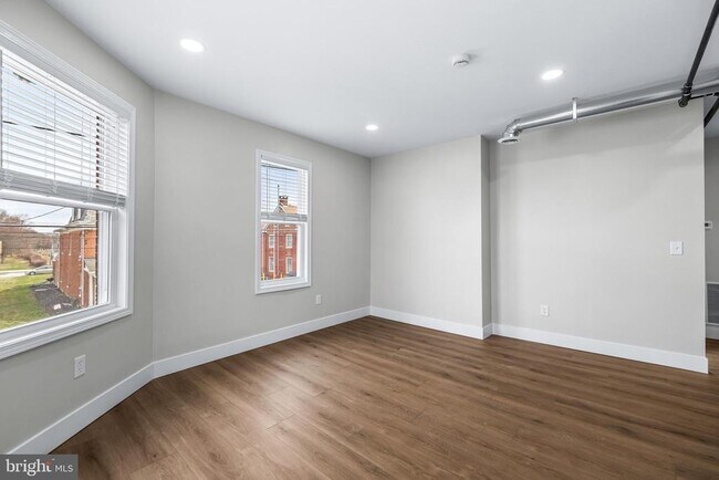 Photo - 320 W King St Unidad 3