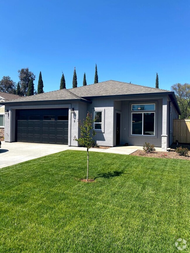 Building Photo - Beautiful home in Legacy Estates