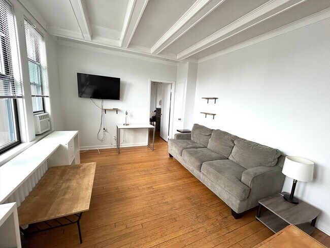 4 Commonwealth Ct Unit 17