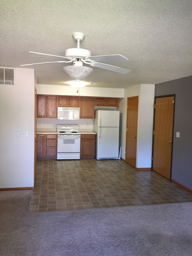 Building Photo - 876 Boston Way Unit 5