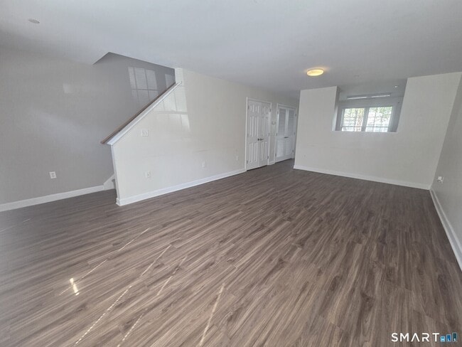 Photo - 49 Fairgate Dr