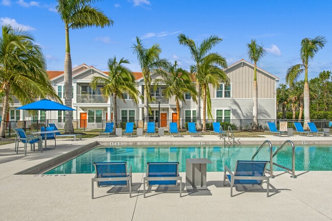 Photo - Waterline Estero