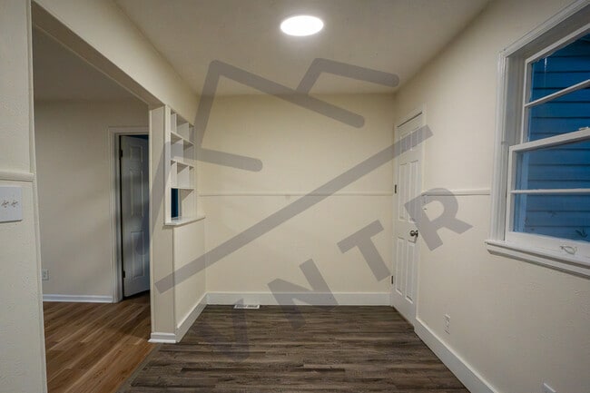 Photo - 1921 S Vine St