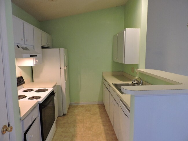 Photo - 118 Village Ct