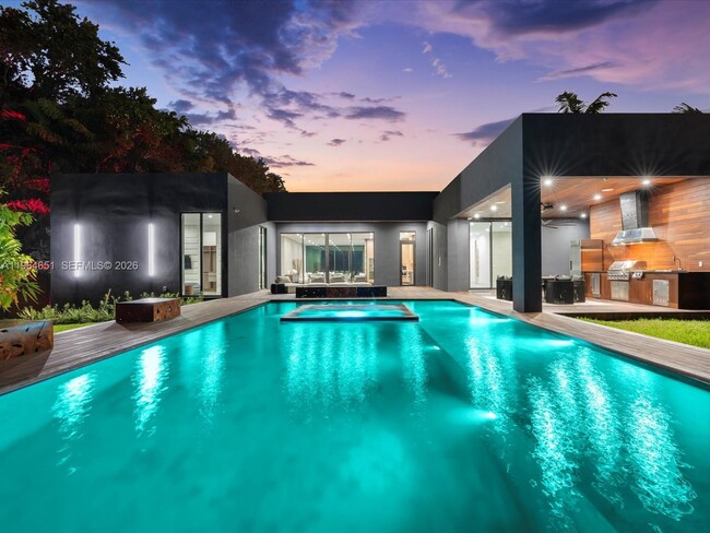 Building Photo - 871 NE 83rd St