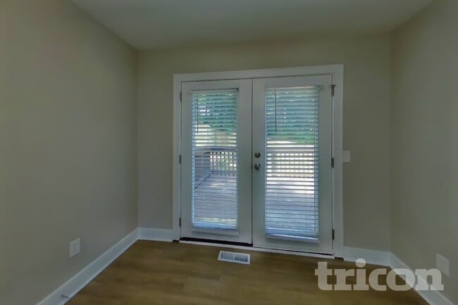 Photo - 2405 Ravine Dr