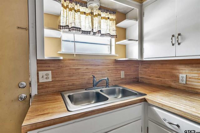 Photo - 2622 N Tenneha Ave