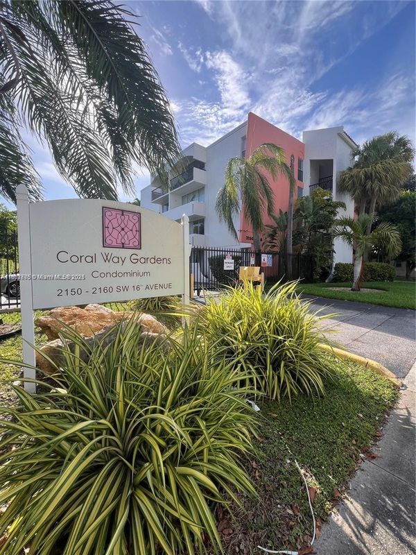 Photo - 2150 SW 16th Ave Condo