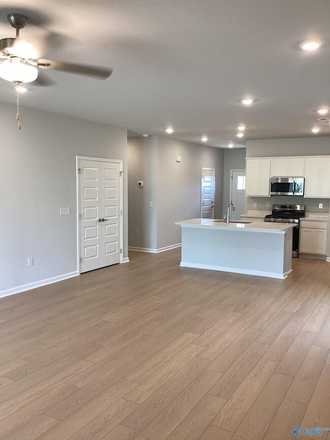 Photo - 28589 Whitehall Ln